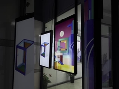 ৬৫ ইঞ্চি উচ্চ উজ্জ্বলতা সম্পন্ন দ্বিমুখী এলসিডি ডিসপ্লে, ২৫০০ নিট সানলাইট রিডেবল